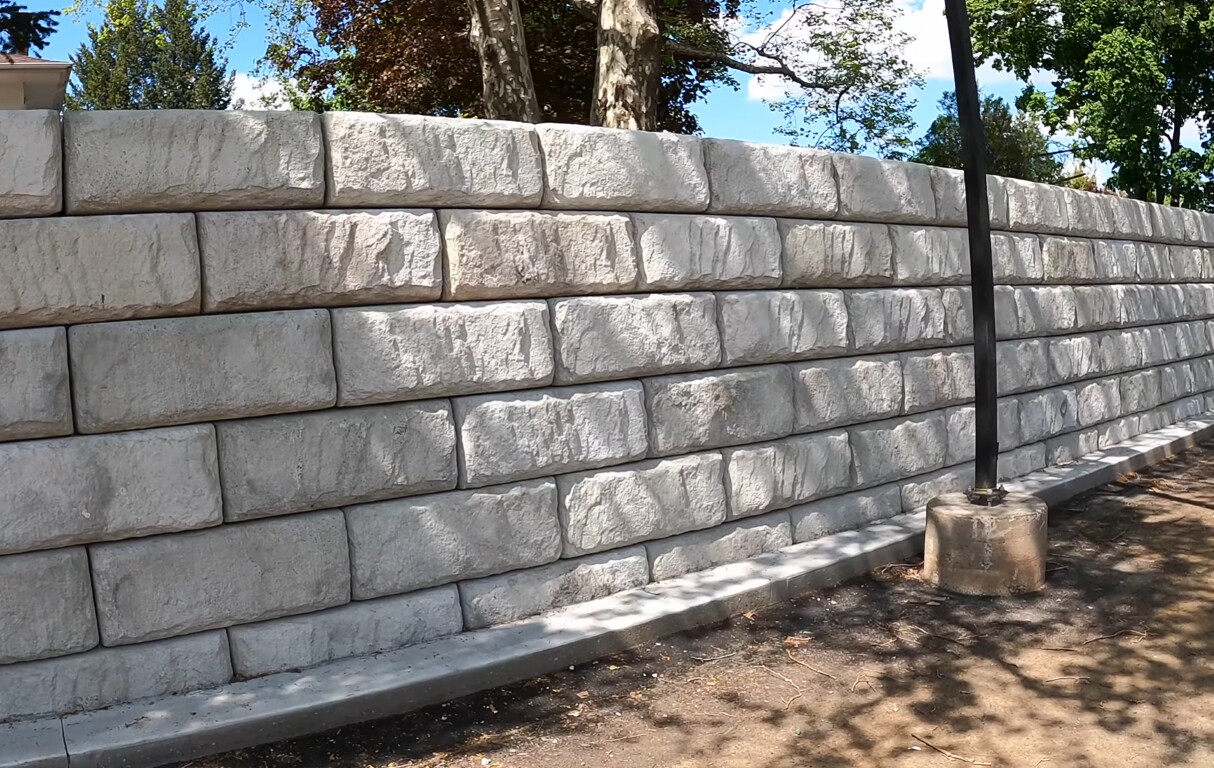 Concrete retaining wall construction by expert masons in Watsonville